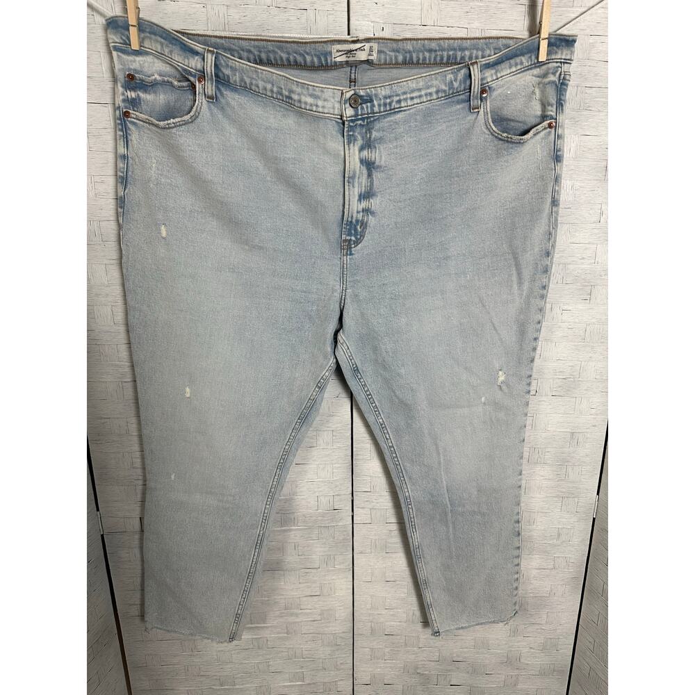 Abercrombie & Fitch light wash skinny jean distressed raw hem normcore plus size